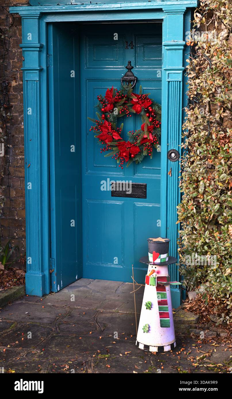 La porta principale di Christmassy Foto Stock