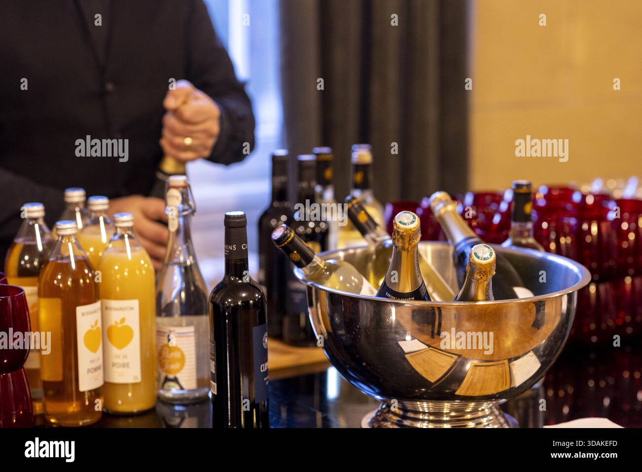 Cocktail party a Parigi, Francia. Bevande Foto Stock