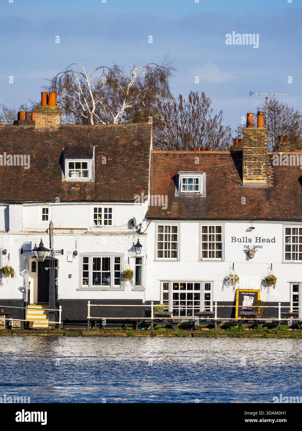 Bulls Head, Pub, Ricer Thames, Chiswick, Londra, Inghilterra, Regno Unito, Regno Unito . Foto Stock