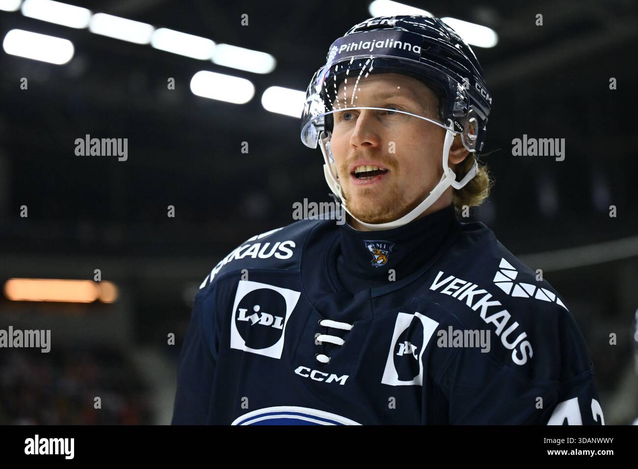 Liberec, Repubblica Ceca. 11 dicembre 2025. Robin Salo della Finlandia durante gli Swiss Hockey Games, parte della serie Euro Hockey Tour, match Repubblica Ceca contro Finlandia l'11 dicembre 2025, Liberec, Repubblica Ceca. Crediti: Radek Petrasek/CTK Photo/Alamy Live News Foto Stock