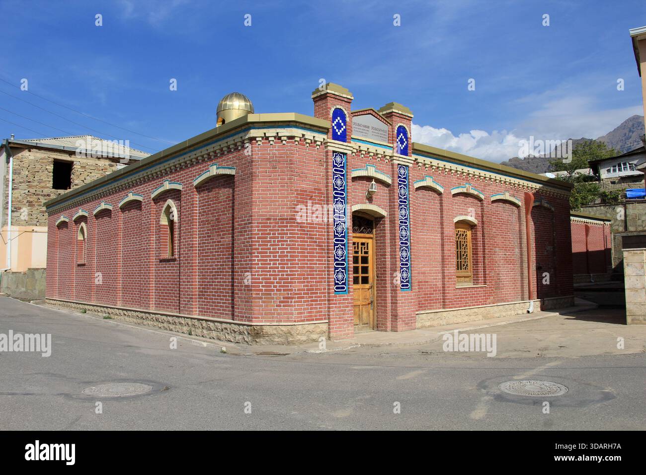 Il tradizionale stabilimento termale di Ordubad è stato costruito tra il XVIII e il XIX secolo. Le decorazioni in mattoni nel bagno sono degne di nota. Ordubad, Nakhchivan. Foto Stock