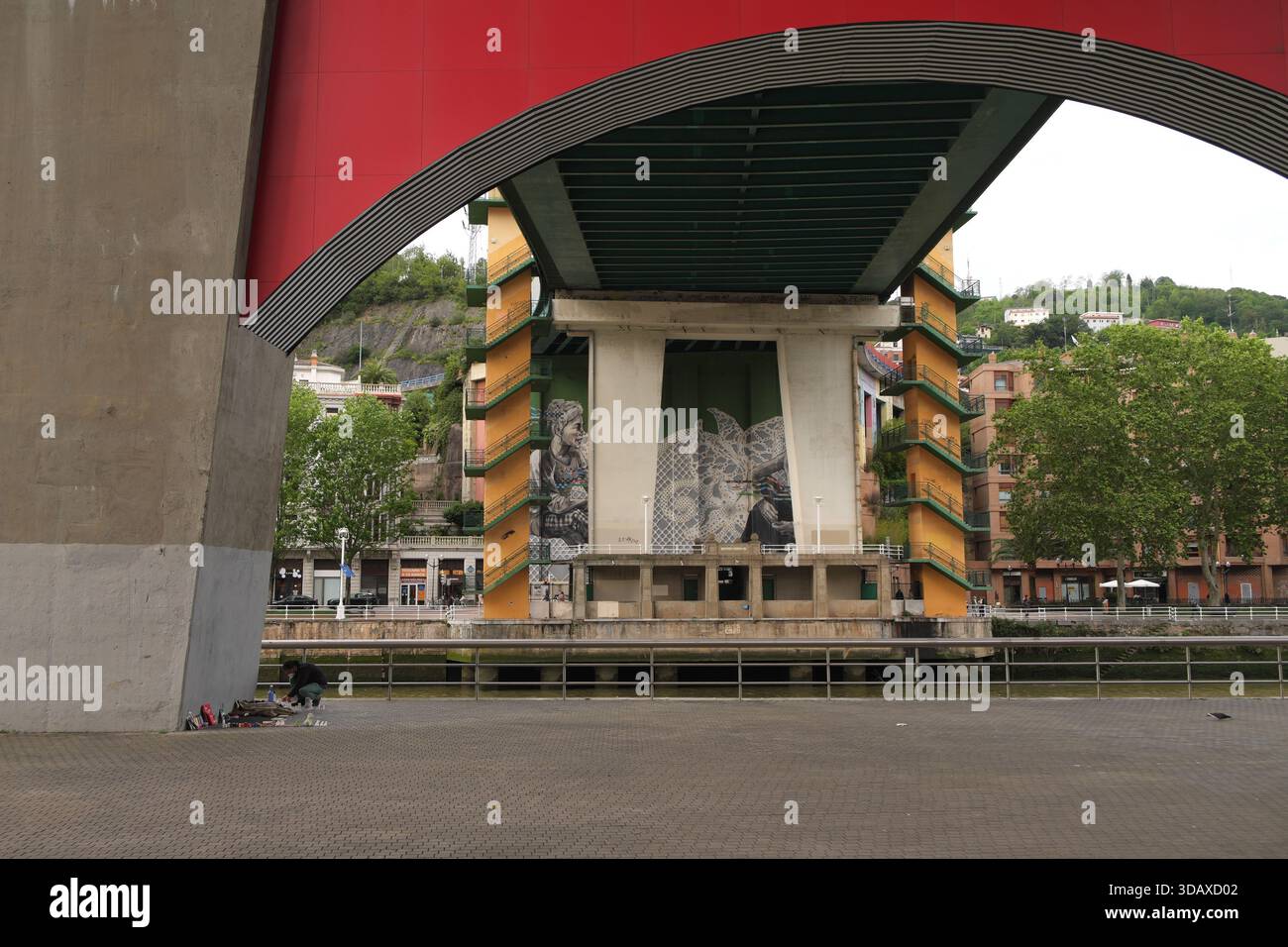 Lato inferiore del ponte, ponte la Salve sul Rio Nervion, Bilbao, Spagna. Foto Stock