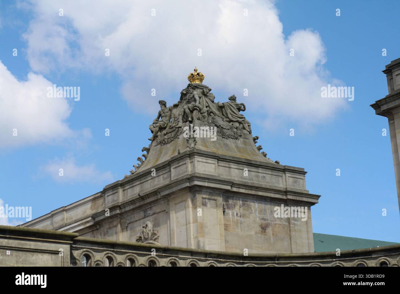 cupola con decorazioni su un edificio a Copenhagen Foto Stock