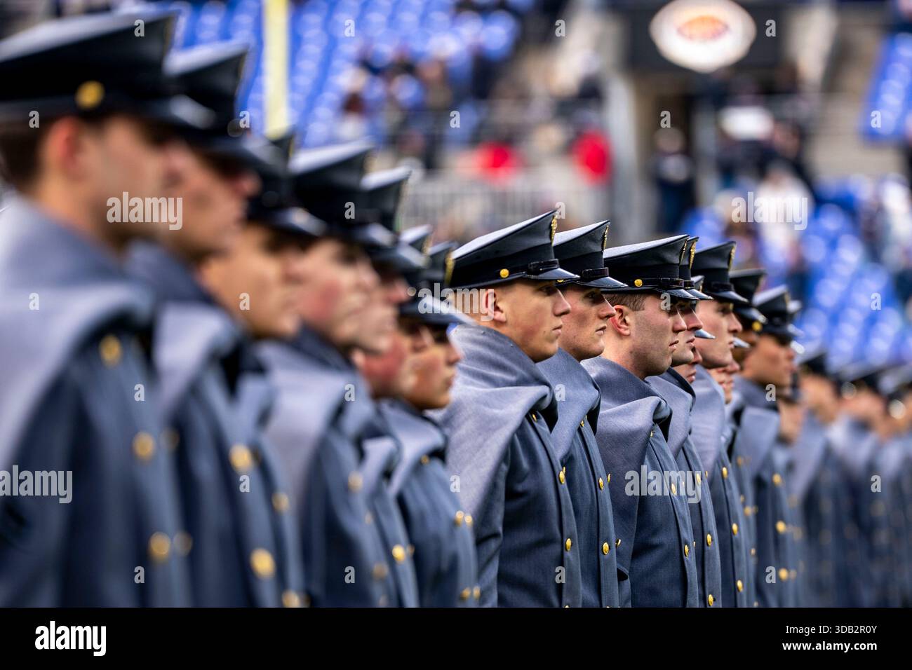 Baltimora, Stati Uniti. 13 dicembre 2025. Army Cadets marciano prima della 126a partita Army-Navy tra i Navy Midshipmen e l'Army West Point Black Knights all'M&T Bank Stadium di Baltimora, Maryland, sabato 13 dicembre 2025. Foto di Bonnie Cash/UPI credito: UPI/Alamy Live News Foto Stock
