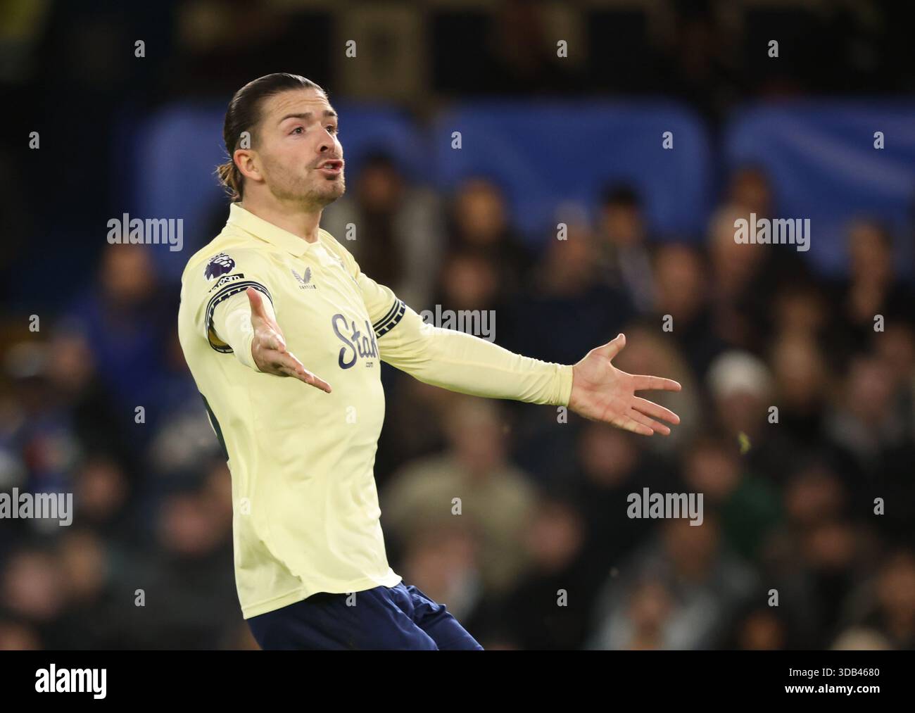 Londra, Regno Unito. 13 dicembre 2025. Jack Grealish (e) al Chelsea vs Everton EPL match, a Stamford Bridge, Londra, Regno Unito, il 13 dicembre 2025. Crediti: Paul Marriott/Alamy Live News Foto Stock