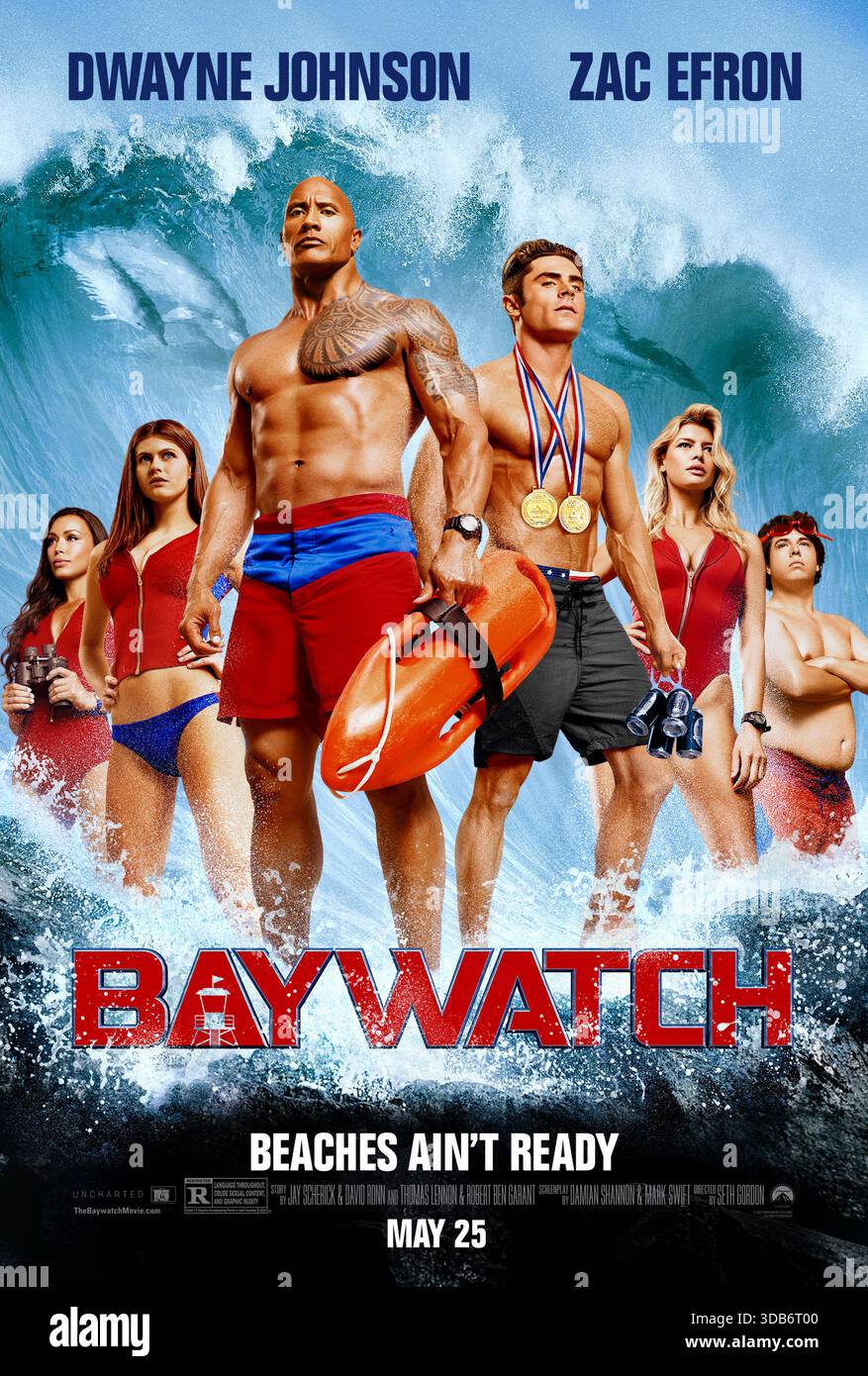 Baywatch (2017) diretto da Seth Gordon e interpretato da Dwayne Johnson, Zac Efron e Alexandra Daddario. Bagnini responsabili di mantenere la loro spiaggia sicura tuffati in azione sulla terra e in mare quando l'attività criminale si riversa sulla loro riva. USA SOLO PER USO EDITORIALE DI un foglio di poster. Credito: Immagini BFA/Paramount Foto Stock