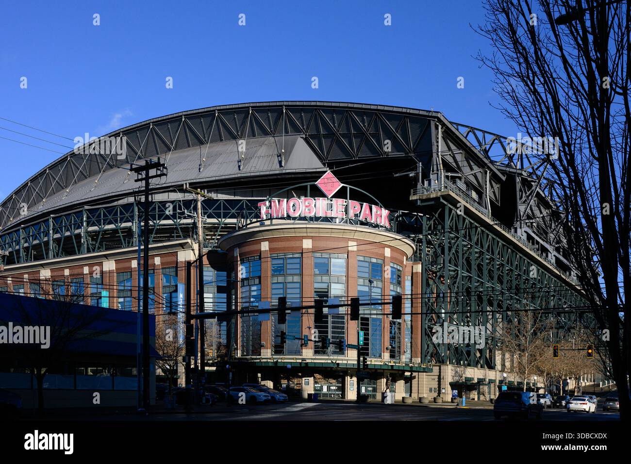 Seattle - 7 dicembre 2025; cartello dello sponsor del T Mobile Park all'esterno dello stadio di baseball professionistico di Seattle Foto Stock