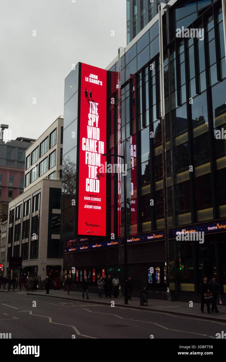 John le Carré e' la spia che e' venuta dal freddo, Soho Place, Londra Foto Stock