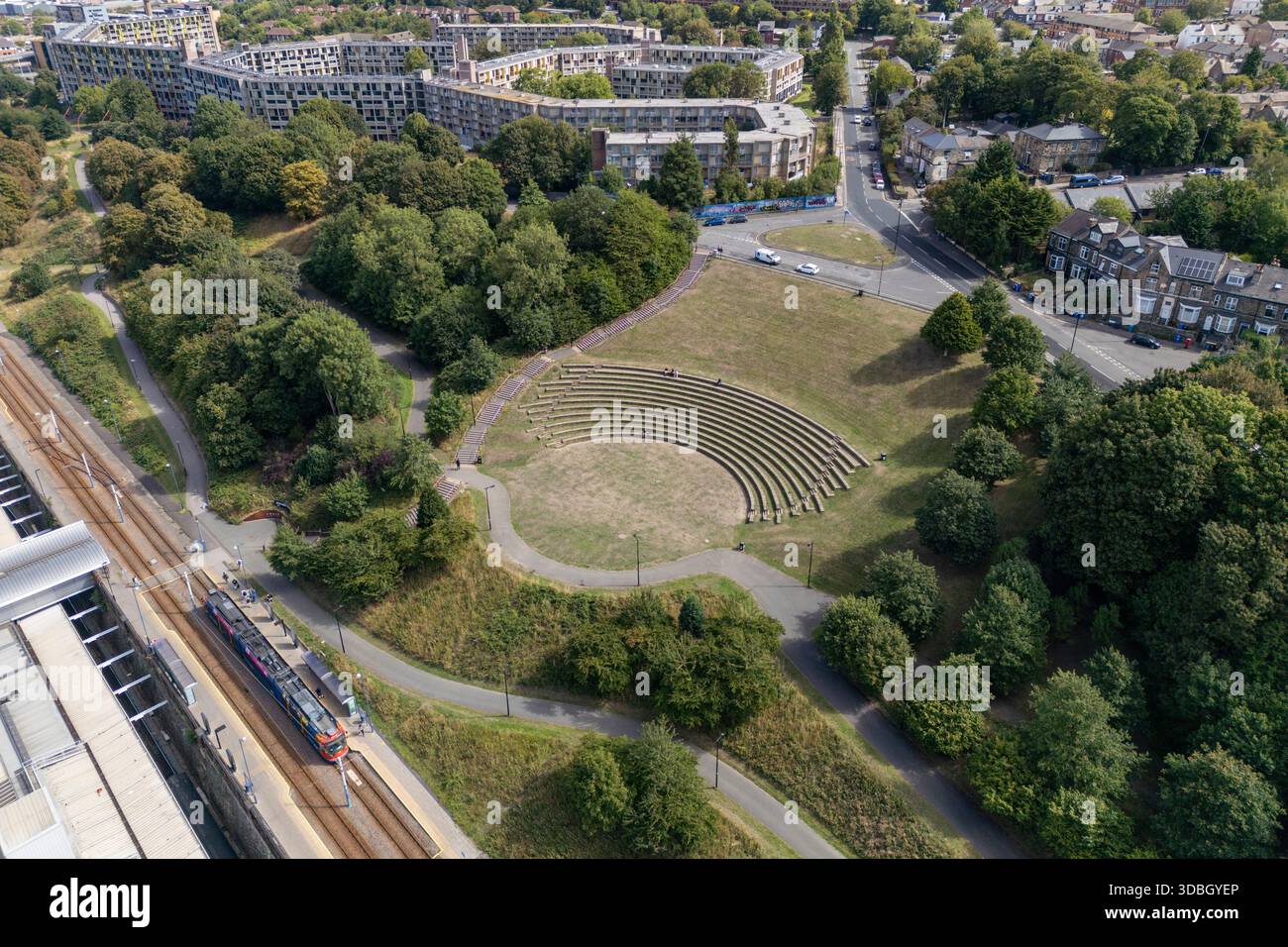 Vista aerea dell'anfiteatro di Sheffield e dello Skyeline Pocket Park, Sheffield, Yorkshire, Regno Unito. Foto Stock