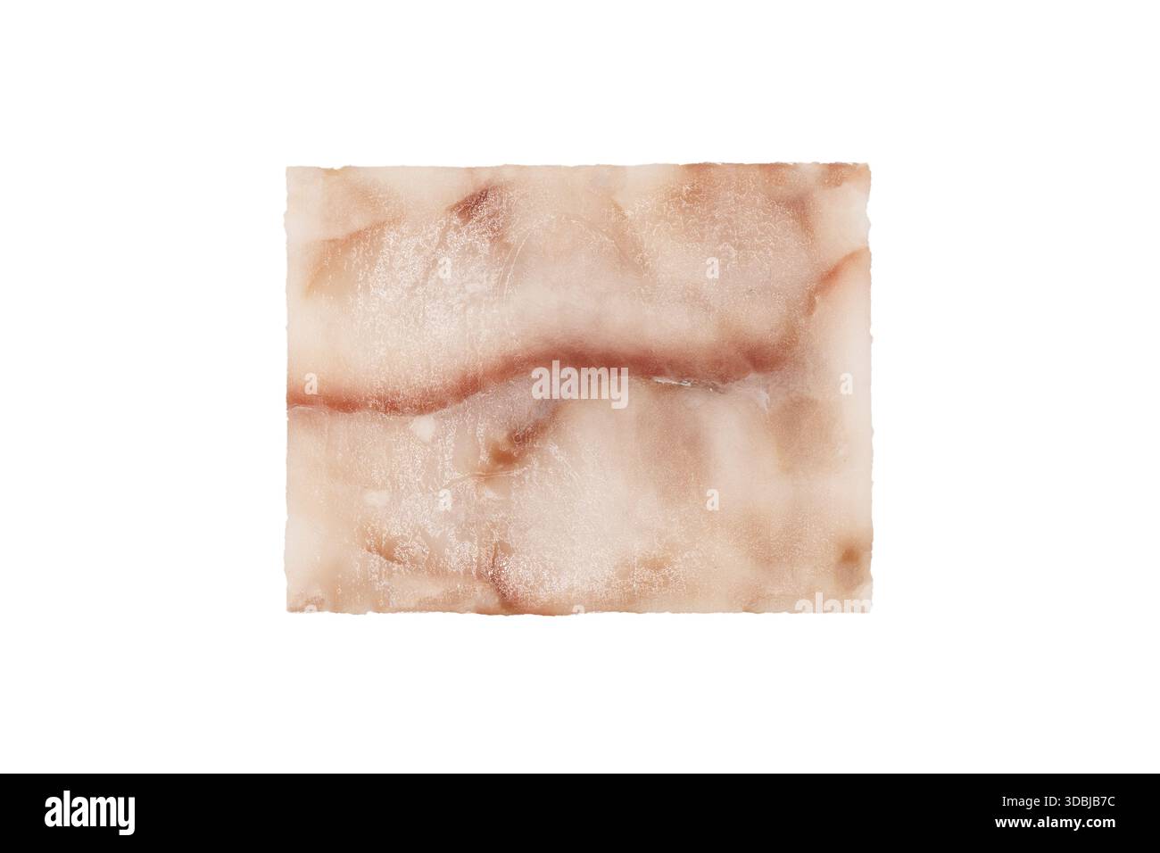 Blocchetto di filetti di pesce congelato rapidamente isolato su sfondo bianco. Filetti di merluzzo congelati senza pelle isolata su sfondo bianco Foto Stock