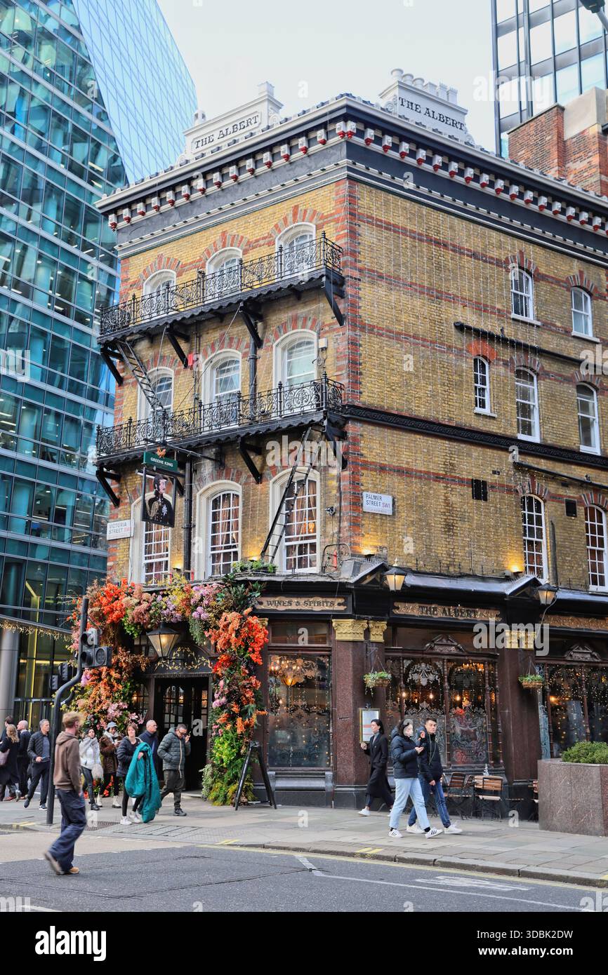 Esterno dell'Albert pub Londra Regno Unito dicembre 2025 Foto Stock