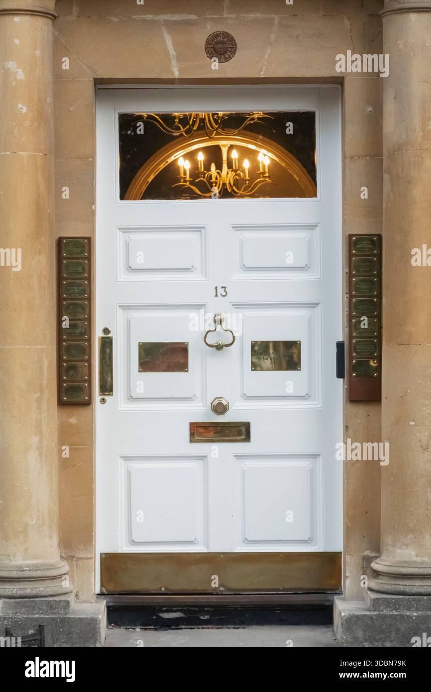 Inghilterra, Somerset, Bath, The Circus Terraced Houses, Townhouse Doorway Foto Stock