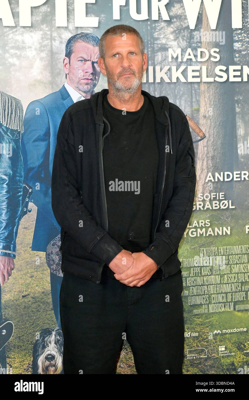 Anders Thomas Jensen bei der Premiere des Kinofilms 'Therapie für Wikinger' im Kino im Delphi-Filmpalast. Berlino, 17.12.2025 Foto Stock