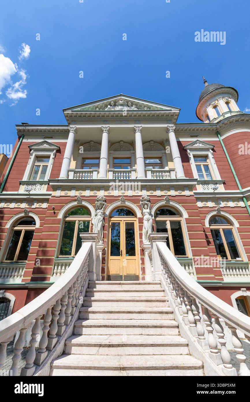 Museo Olimpico, uno dei punti di riferimento culturali di Sarajevo, Bosnia ed Erzegovina Foto Stock