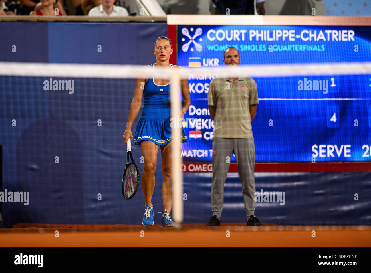 PARIGI, FRANCIA - 31 LUGLIO 2024: - Marta Kostyuk (UKR) contro donna Vekic (CRO) - quarti di finale di singolare femminile, Tennis, Giochi Olimpici Parigi 2024. Alla Rolan Foto Stock