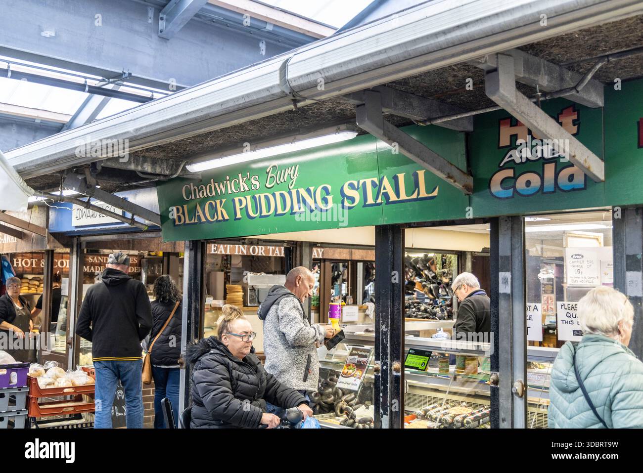 Bury Black Pudding, Chadwicks on Bury Market, famosi budini neri, Greater Manchester, Inghilterra, Regno Unito Foto Stock