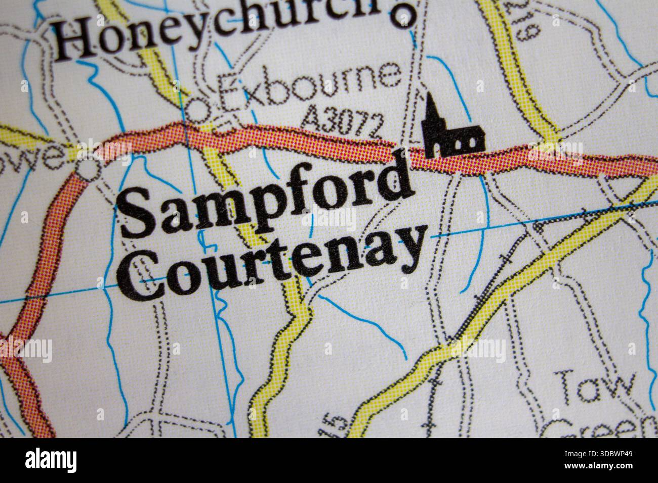 Sampford Courtenay - Inghilterra, Regno Unito colore atlas mappa città nome della zona Foto Stock