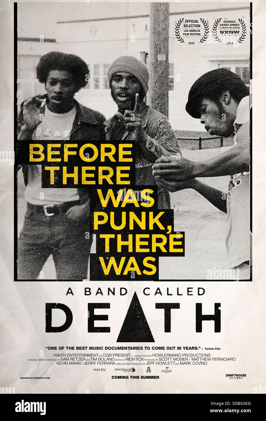A Band Called Death (2012) diretto da Mark Christopher Covino e Jeff Howlett e interpretato da David Hackney, Bobby Hackney e Dannis Hackney. Un documentario rivela la storia di tre fratelli afroamericani nella Detroit degli anni '1970, la cui band proto-punk è stata riscoperta decenni dopo essere stata trascurata dall'industria musicale. USA SOLO PER USO EDITORIALE DI un foglio di poster. Crediti: BFA / Drafthouse Films Foto Stock