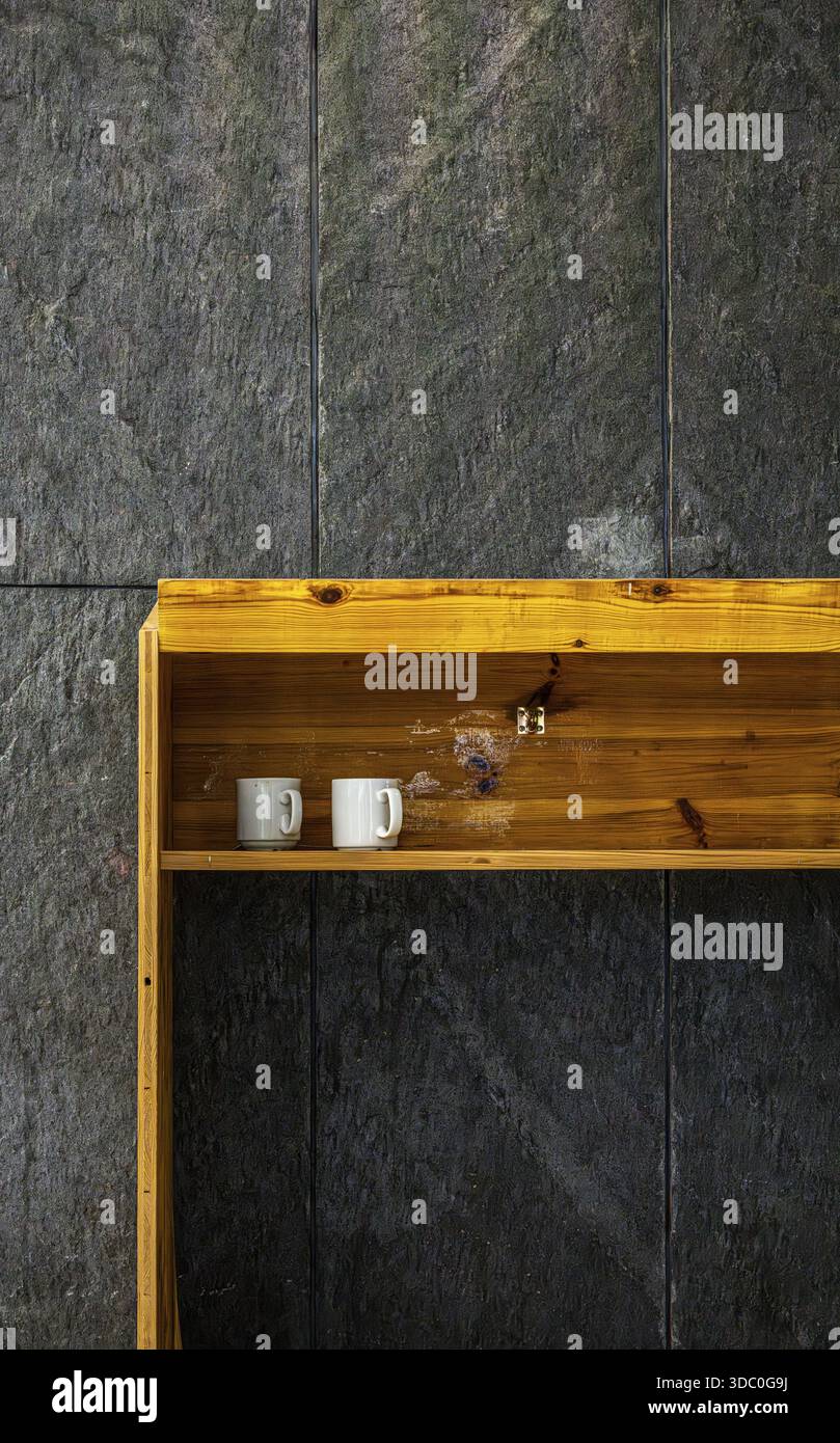 Scaffale temporaneo in legno con tazze da caffè vuote in un cantiere interno, Berlino, Germania Foto Stock