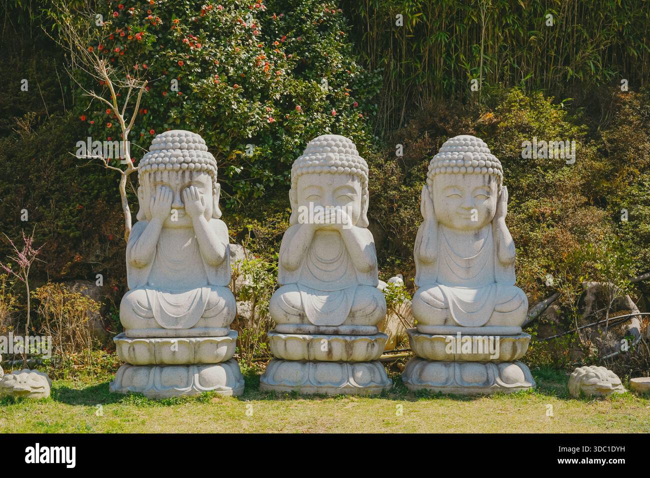 I "tre Buddha saggi" in un tempio e la lezione di SEE No Evil, Speak No Evil, Hear No Evil Foto Stock