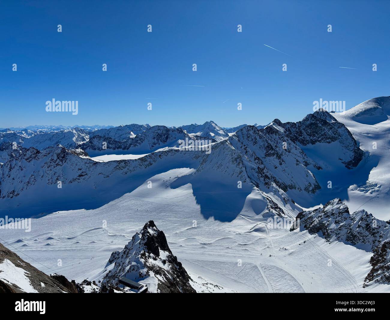 Panorama mozzafiato delle Alpi Oetztal dal ghiacciaio Kaunertal, Austria - Immagine stock catturata con smartphone