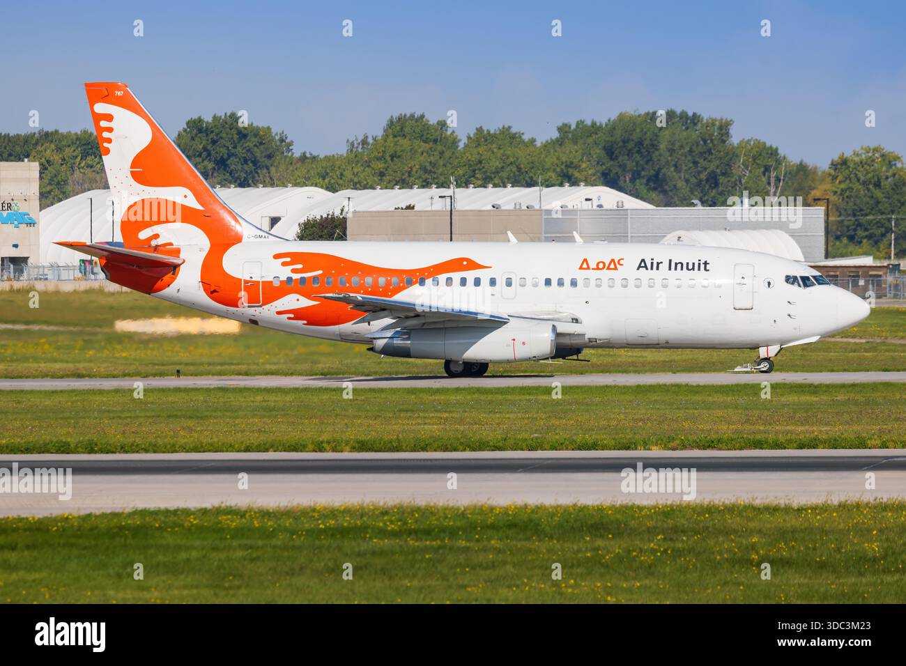 Montreal, Canada - 24 settembre 2025: Air Inuit 737-200 Foto Stock