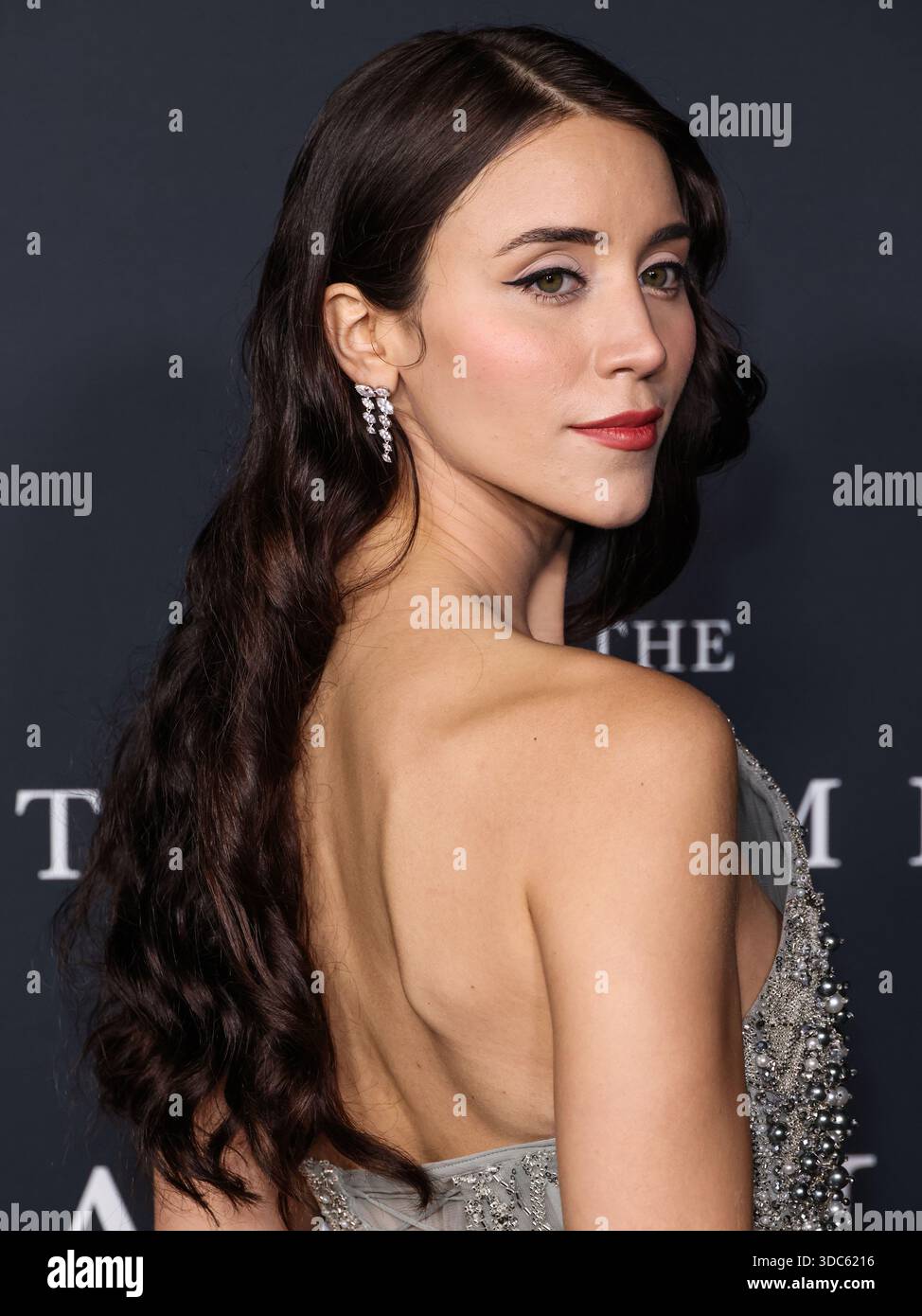 HOLLYWOOD, LOS ANGELES, CALIFORNIA, USA - 14 DICEMBRE: L'attrice americana Caylee Cowan arriva alla premiere di Los Angeles di "The Testament of Ann Lee" della Searchlight Pictures tenutasi all'Academy of Motion Picture Arts and Sciences - Linwood Dunn Theater il 14 dicembre 2025 a Hollywood, Los Angeles, California, Stati Uniti. (Foto di Xavier Collin/Image Press Agency) Foto Stock