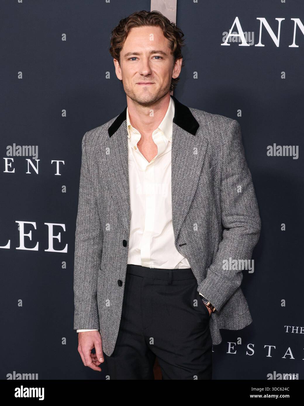 HOLLYWOOD, LOS ANGELES, CALIFORNIA, Stati Uniti - 14 DICEMBRE: L'attore americano Lewis Pullman arriva alla premiere di Los Angeles di "The Testament of Ann Lee" della Searchlight Pictures tenutasi presso l'Academy of Motion Picture Arts and Sciences - Linwood Dunn Theater il 14 dicembre 2025 a Hollywood, Los Angeles, California, Stati Uniti. (Foto di Xavier Collin/Image Press Agency) Foto Stock