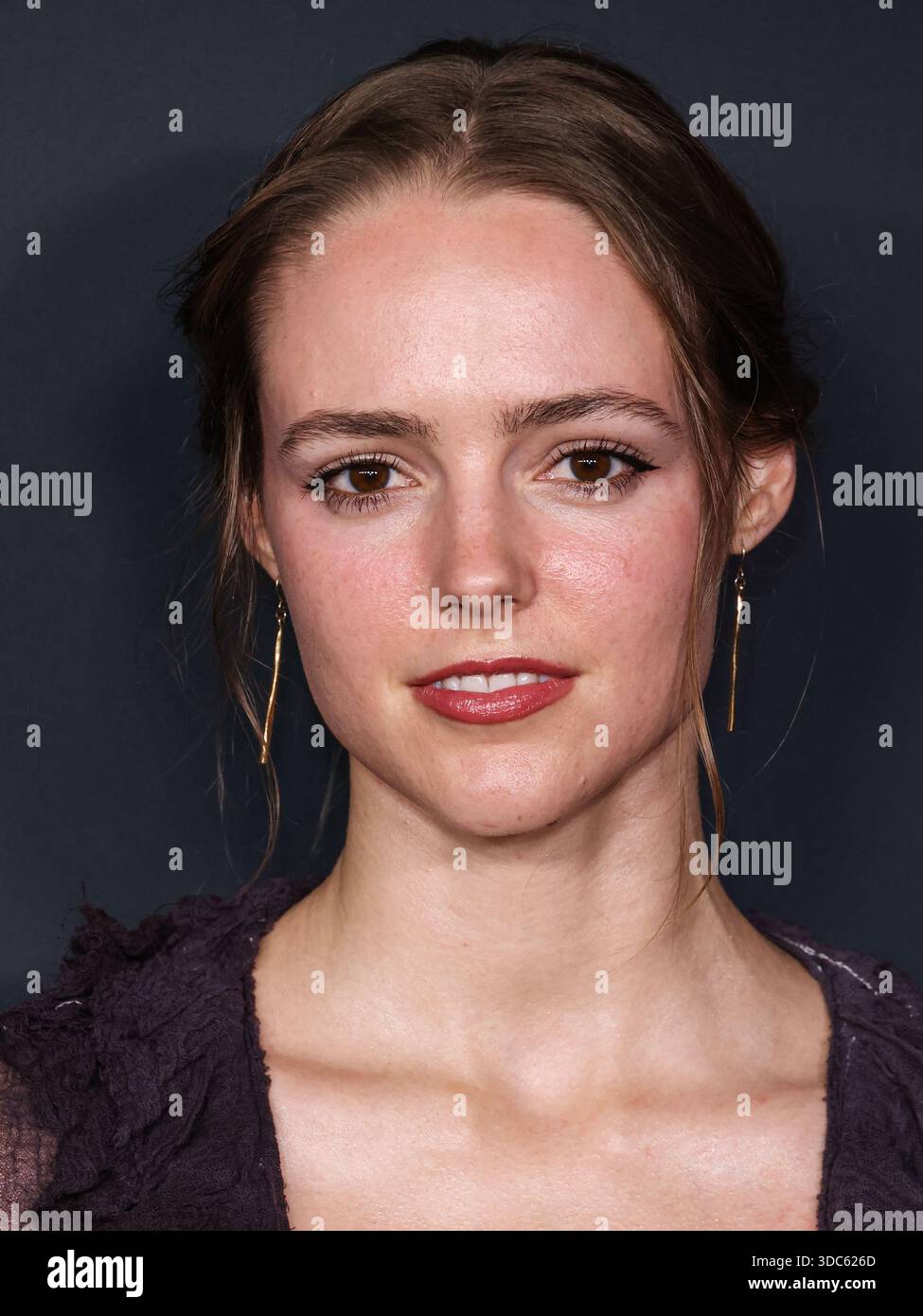HOLLYWOOD, LOS ANGELES, CALIFORNIA, USA - 14 DICEMBRE: L'attrice e regista americana Natalie Shinnick arriva alla premiere di Los Angeles di "The Testament of Ann Lee" della Searchlight Pictures tenutasi presso l'Academy of Motion Picture Arts and Sciences - Linwood Dunn Theater il 14 dicembre 2025 a Hollywood, Los Angeles, California, Stati Uniti. (Foto di Xavier Collin/Image Press Agency) Foto Stock