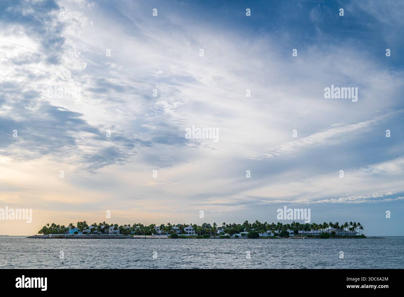 Luce del tardo pomeriggio su Sunset Key, nei pressi di Key West, Florida Foto Stock