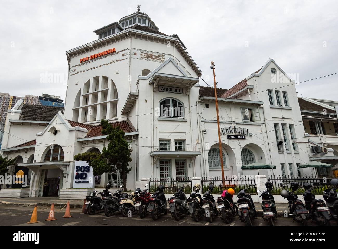 Edificio dell'ufficio postale centrale di POS Bloc Medan, Sumatra settentrionale Indonesia Foto Stock