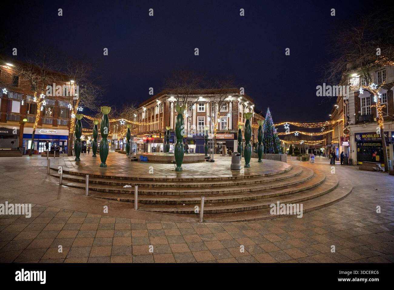 Luci di strada di Natale. Centro di Warrington. Foto Stock