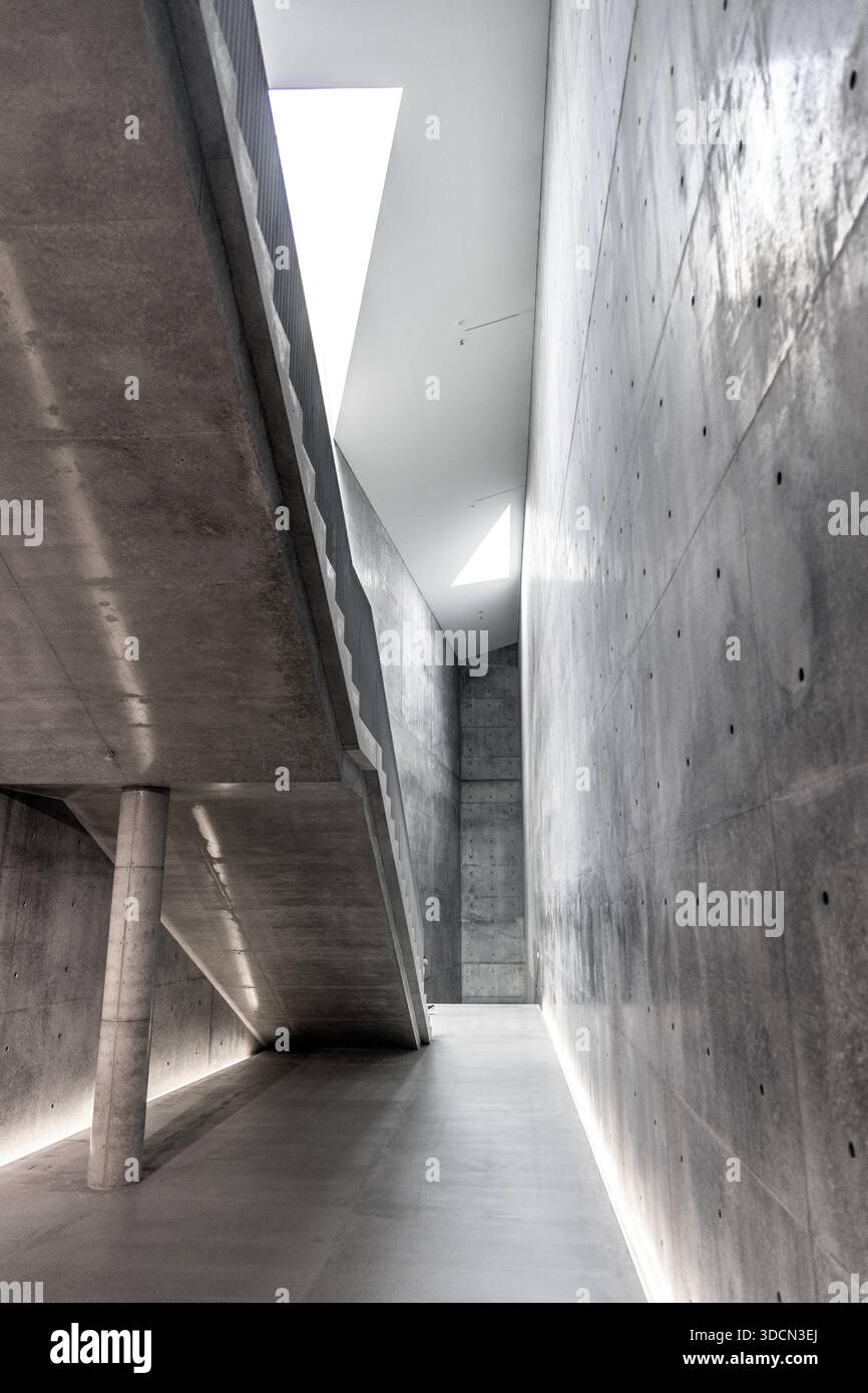 Interno del nuovo Museo d'Arte di Naoshima, Isola di Naoshima, Giappone Foto Stock