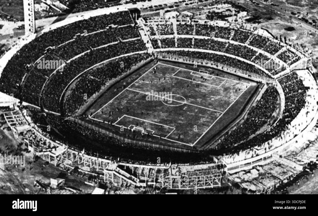 Veduta aerea dell'Estadio Centenario di Montevideo, sede della prima finale della Coppa del mondo FIFA, 30 luglio 1930. L'Uruguay sconfisse l'Argentina 4-2 vincendo il trofeo Jules Rimet Foto Stock