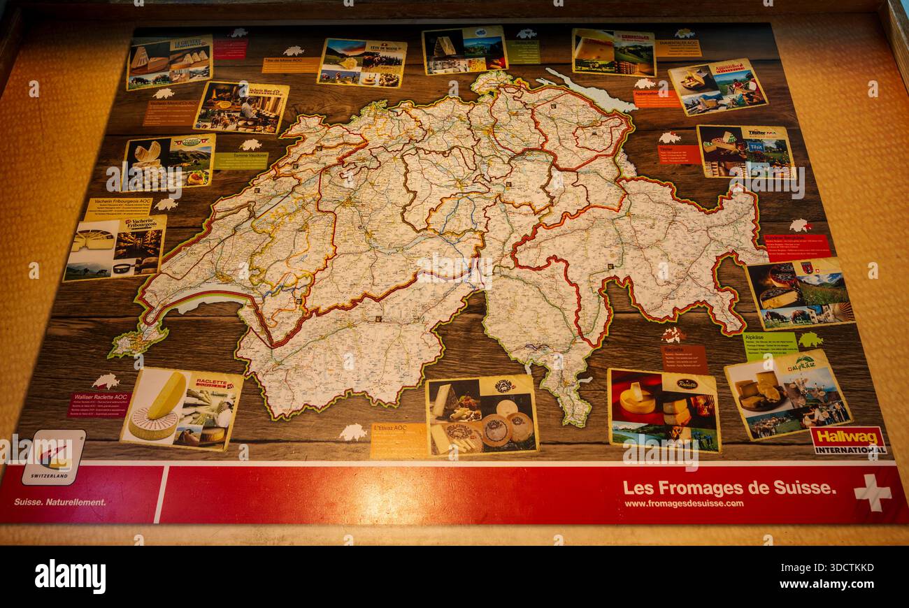 Gruyeres, Cantone di Friburgo, Svizzera. Mappa della Svizzera con le varie regioni del formaggio e le immagini dei prodotti. Foto Stock