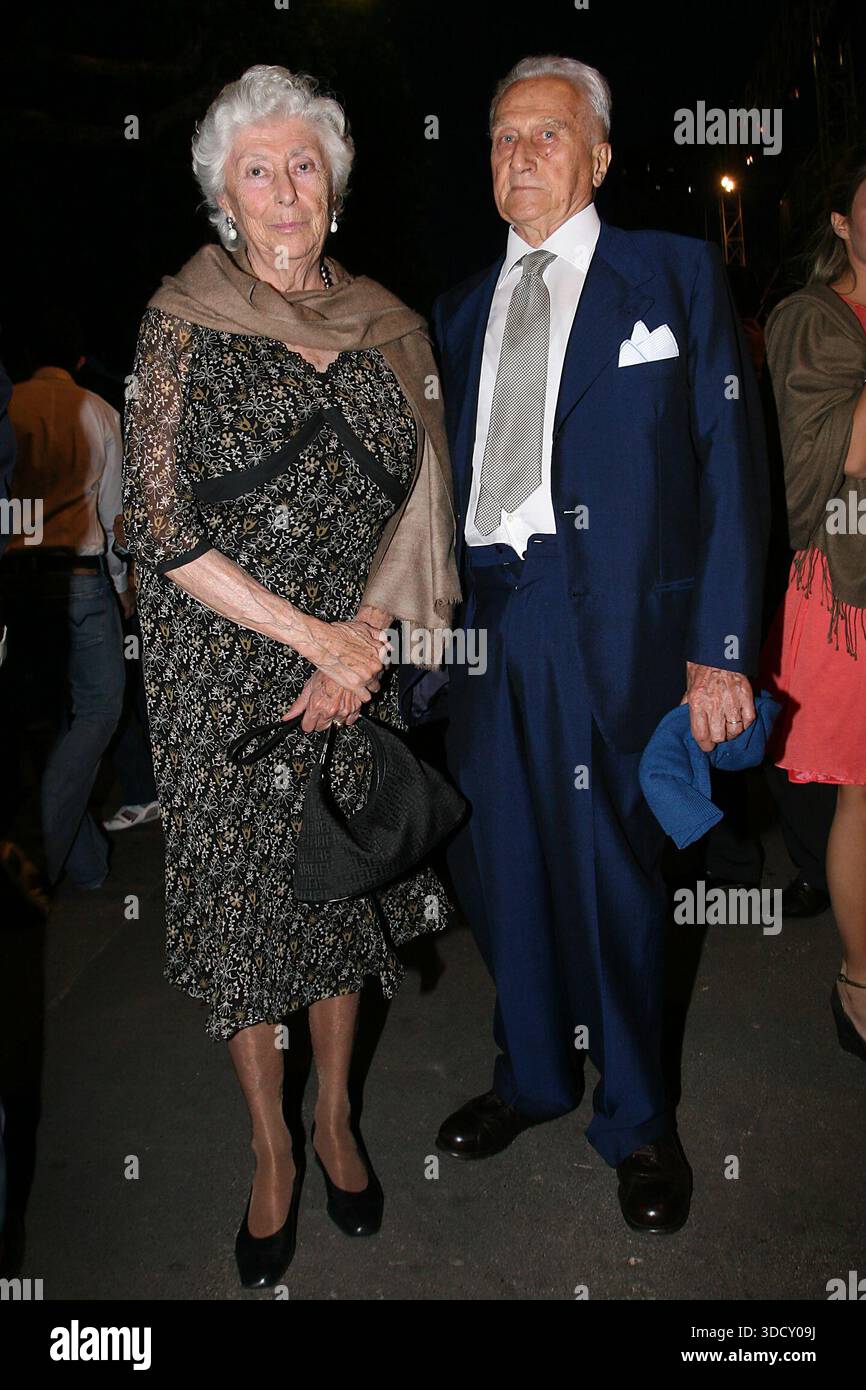 © Roberto Monaldo / LaPresse 04-07-2007 Torino economia presentazione nuova 500 FIAT - nuova FIAT 500 presentazione mostra nella foto Maria Sole Agnelli e il marito Foto Stock