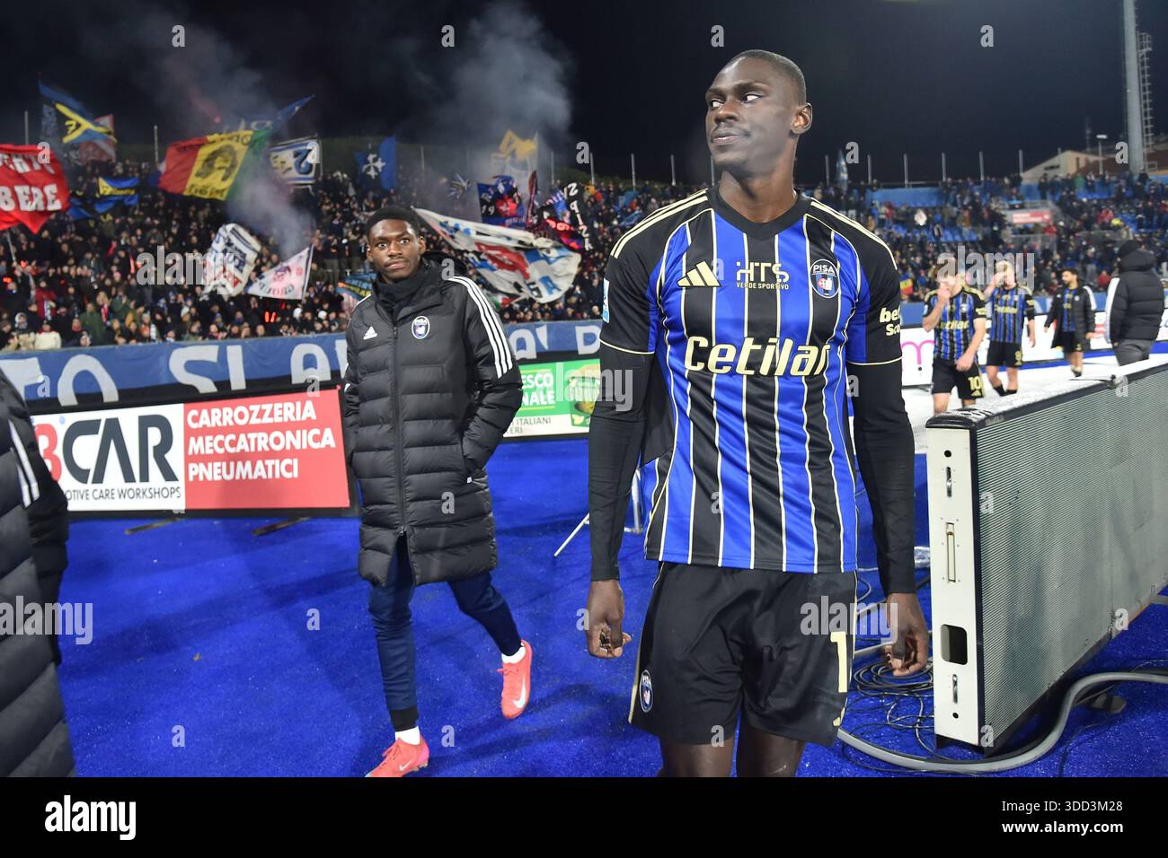 Pisa, Italia. 27 dicembre 2025. Idrissa Toure' (Pisa) delusione al termine della partita durante il Pisa SC vs Juventus FC, partita italiana di serie A A Pisa, Italia, dicembre 27 2025 crediti: Agenzia fotografica indipendente/Alamy Live News Foto Stock