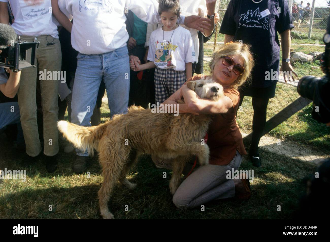 EXCLUSIF BRIGITTE BARDOT RDV PHOTOS AU REFUGE DE LA MARE AUZOU FOTO DI APS-MEDIAS/ABACAPRESS.COM Foto Stock