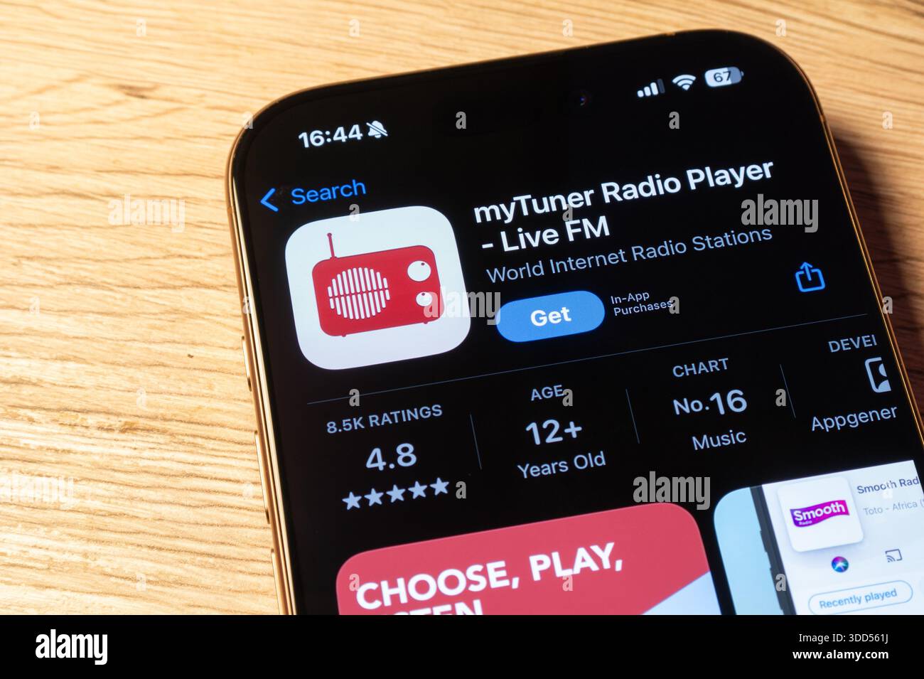 Ostrava, Cechia - 26 febbraio 2025: Apple App Store con applicazione mobile myTuner radio Player Live FM da installare Foto Stock