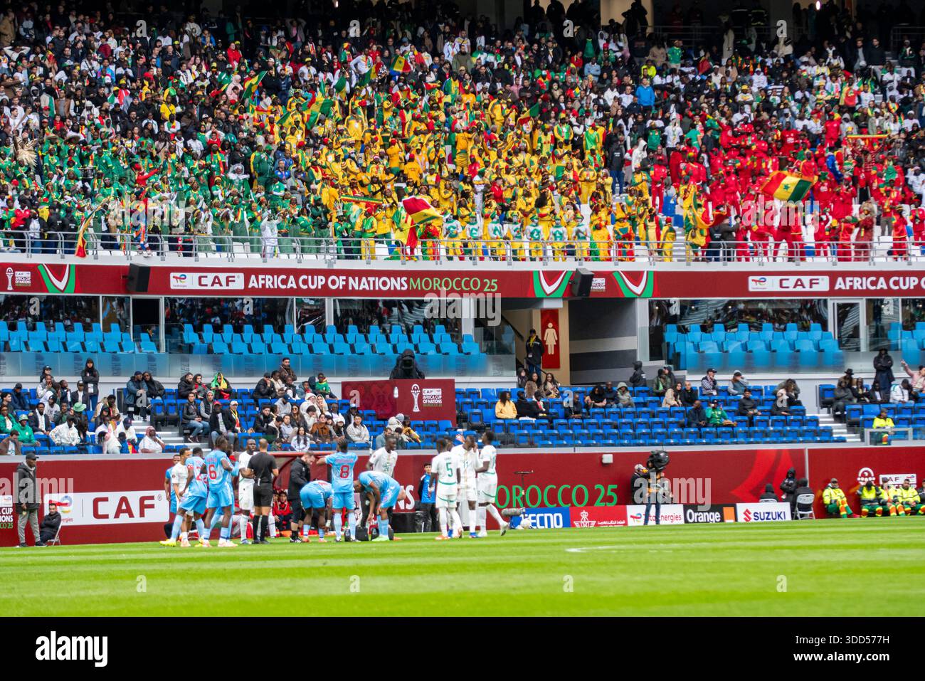 Tangeri, Marocco. 27 dicembre 2025. Durante la Coppa d'Africa (CAN) 2025, partita di calcio del gruppo D tra Senegal e Repubblica Democratica del Congo al Grand Stade de Tanger di Tangeri, Marocco, il 27 dicembre 2025. (Foto di Andrew SURMA/SIPA USA). Crediti: SIPA USA/Alamy Live News Foto Stock