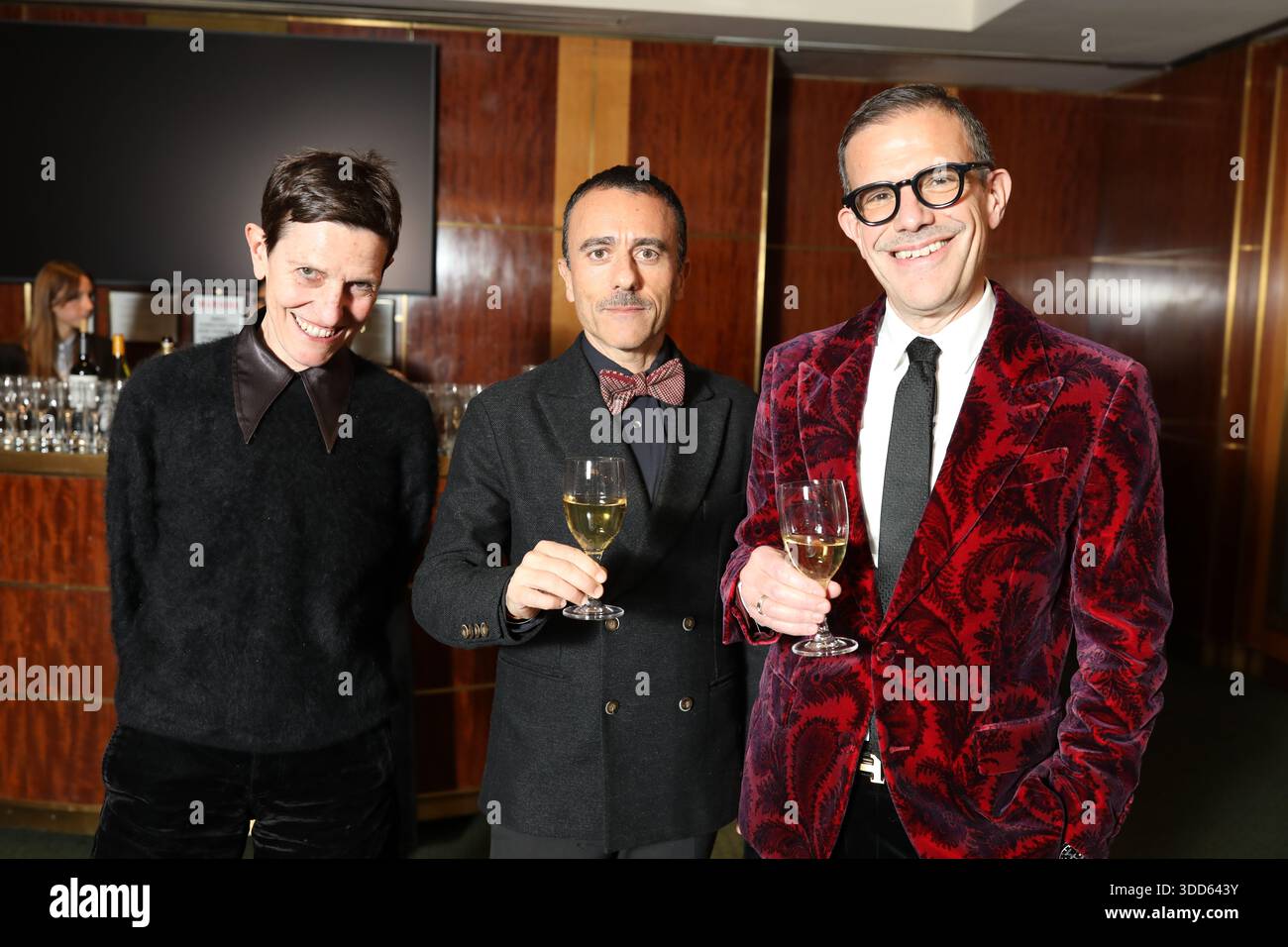 New York, Stati Uniti. 27 dicembre 2025. Artisti e ospiti arrivano sul Red carpet per il concerto di Natale della Carnegie Hall a New York City, Stati Uniti, il 27 dicembre 2025. (Foto di B.A. Van Sise/NurPhoto)0 credito: NurPhoto SRL/Alamy Live News Foto Stock