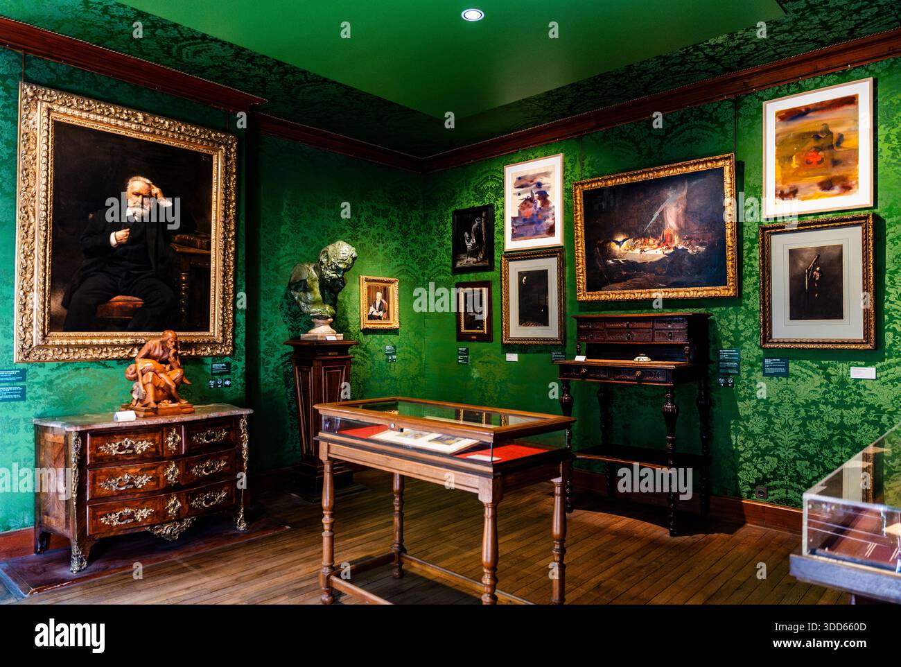 Interno del museo Maison de Victor Hugo, ex casa dello scrittore, con camere decorate progettate dallo stesso Hugo, in Place des Vosges, Parigi, Francia Foto Stock