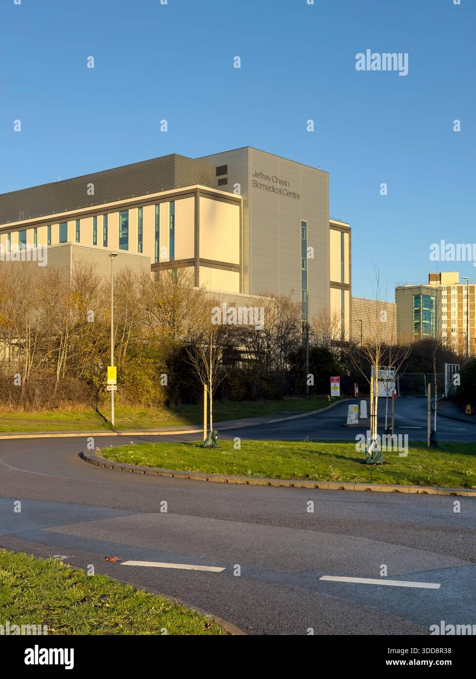 Cambridge, Inghilterra - 3 dicembre 2025: Il Jeffrey Cheah Biomedical Centre, Cambridge Stem Cell Institute, si trova sulla Cambridge Biomedical Cam Foto Stock