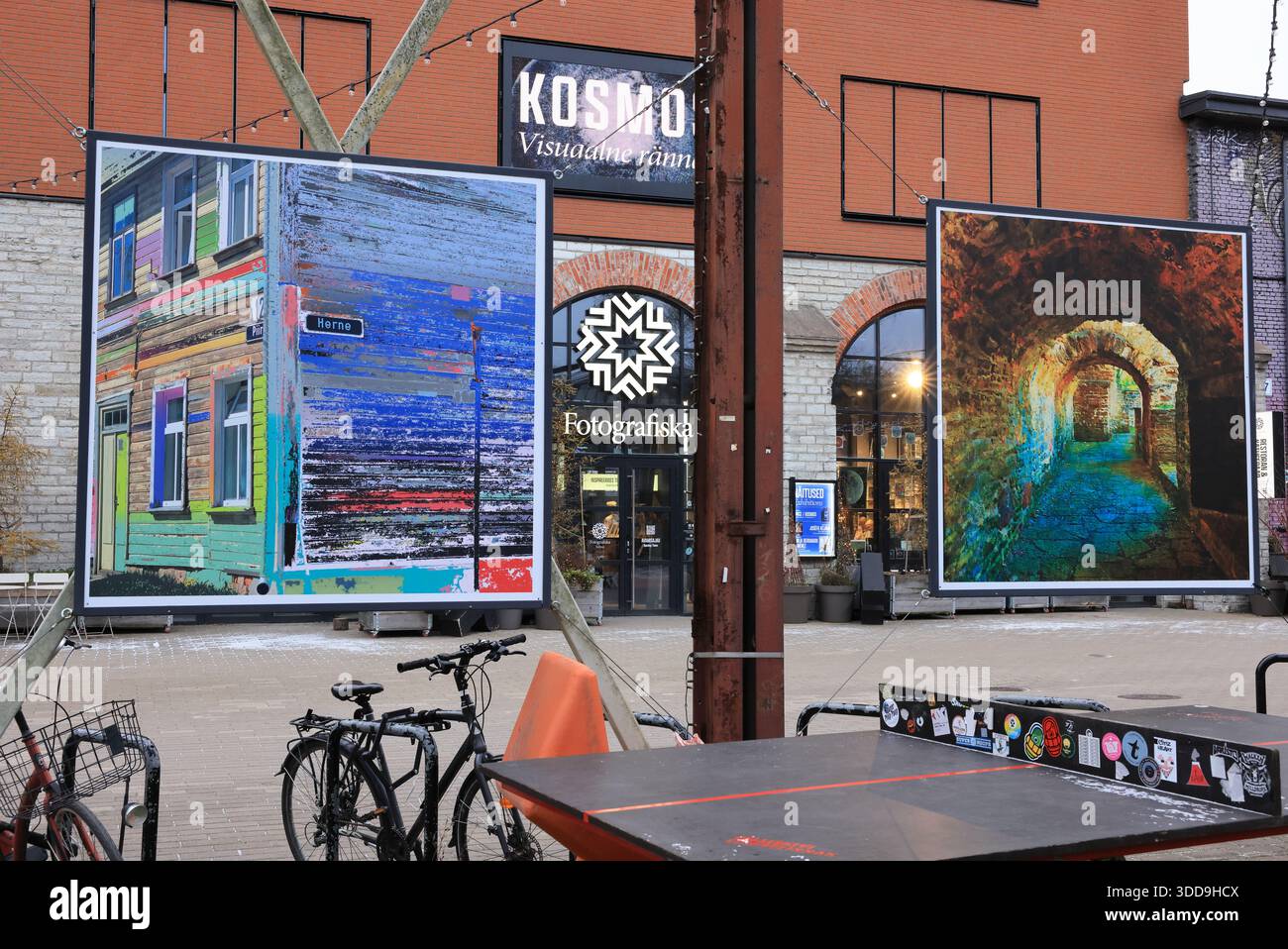 Telliskivi città creativa, in un ex complesso industriale, con gallerie, negozi, Start-up, ristoranti e Street art, a Tallinn, Estonia. Foto Stock