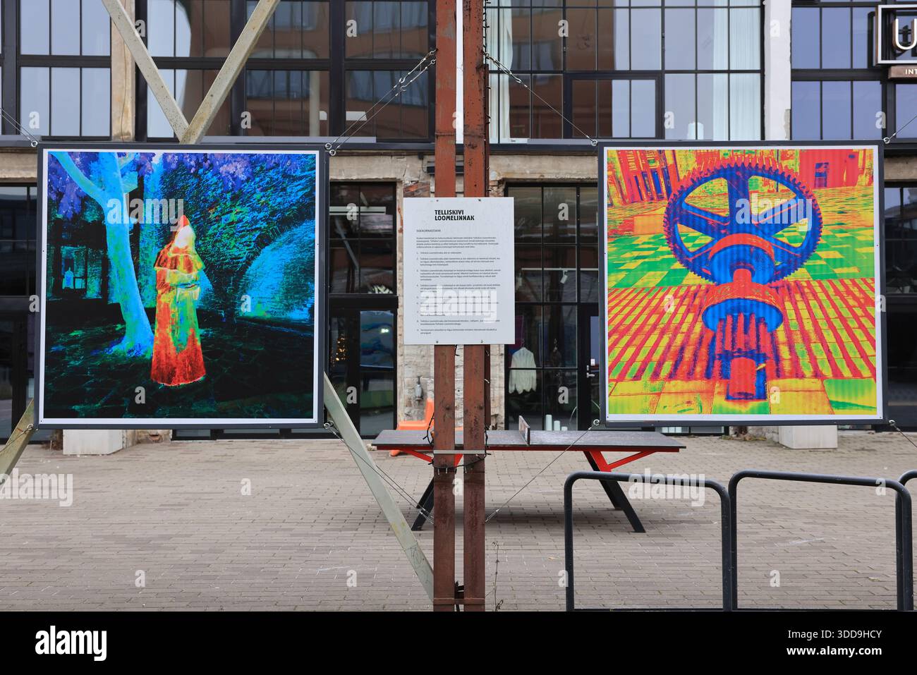 Telliskivi città creativa, in un ex complesso industriale, con gallerie, negozi, Start-up, ristoranti e Street art, a Tallinn, Estonia. Foto Stock