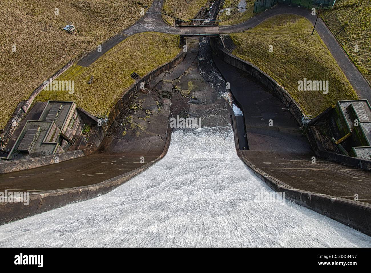 Vista su The Edge a Baitings Dam, Ripponden, West Yorkshire Foto Stock