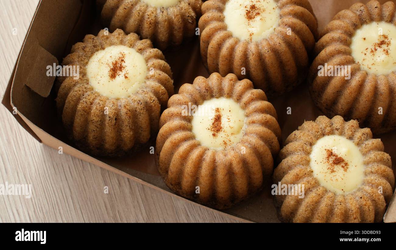 Bolu Pisang, deliziosa torta alla banana con cannella, senza glutine Foto Stock