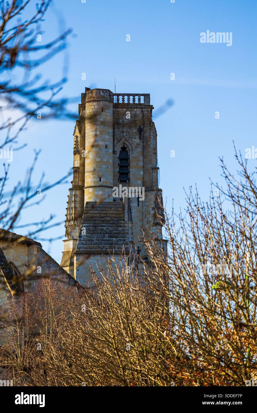 Cattedrale di Saint-Gervais-Saint-Protais a Lectoure, vista dalla passeggiata del Bastione Foto Stock