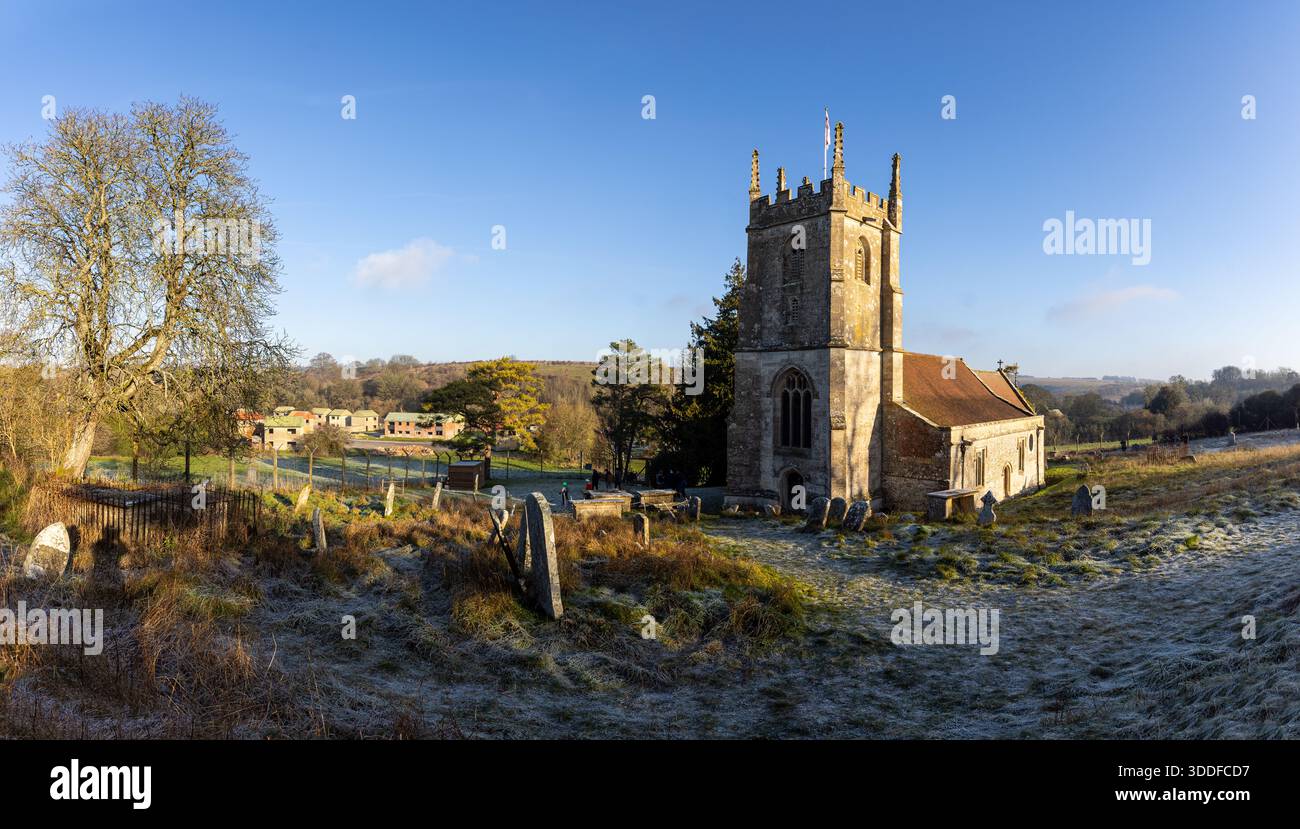 Imber è un villaggio disabitato ed ex parrocchia civile all'interno dell'area di addestramento dell'esercito britannico, ora nella parrocchia di Heytesbury, nella pianura di Salisbury, Foto Stock