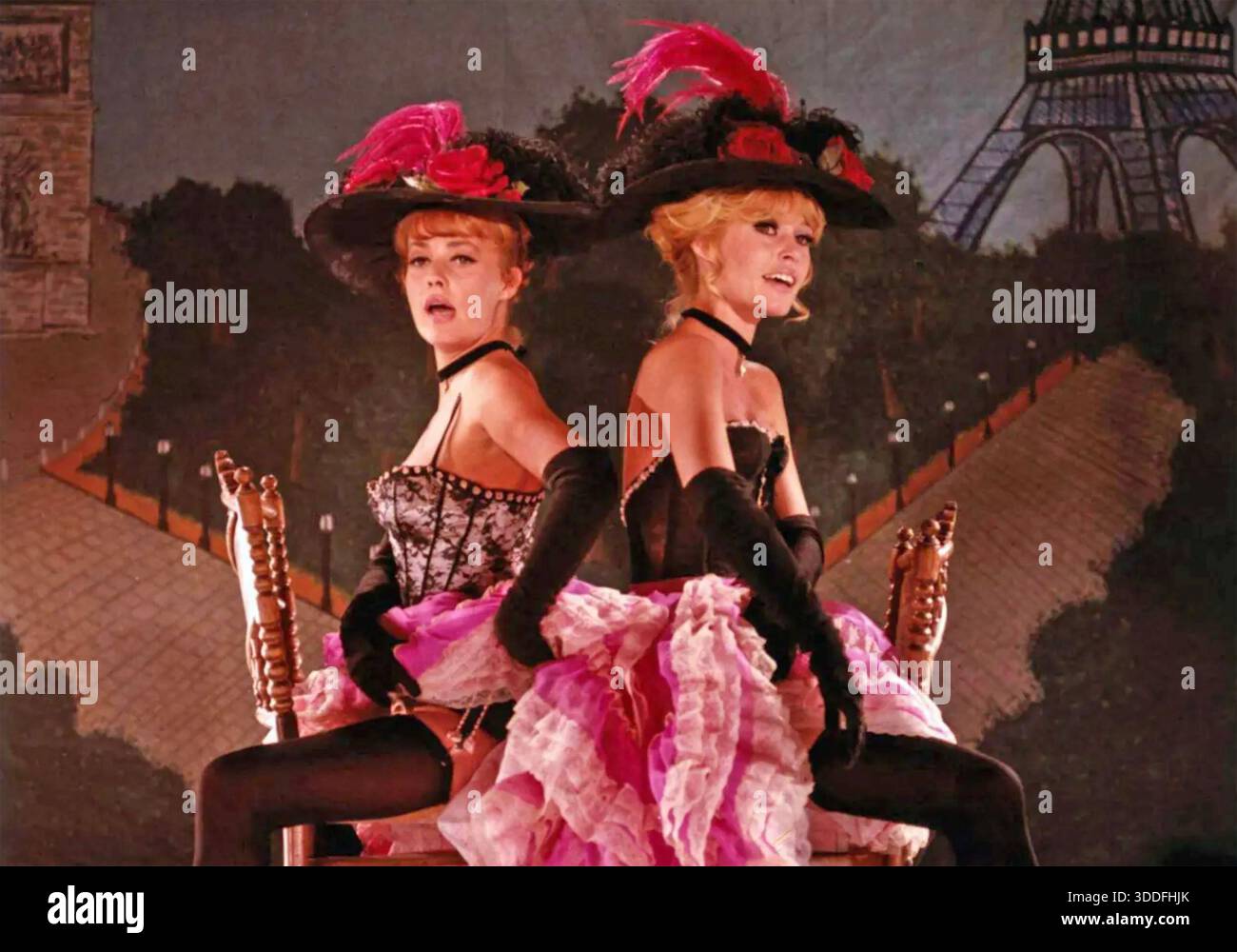 VIVA MARIA! 1965 United Artists film con Brigitte Bardot a destra e Jeanne Moreau Foto Stock